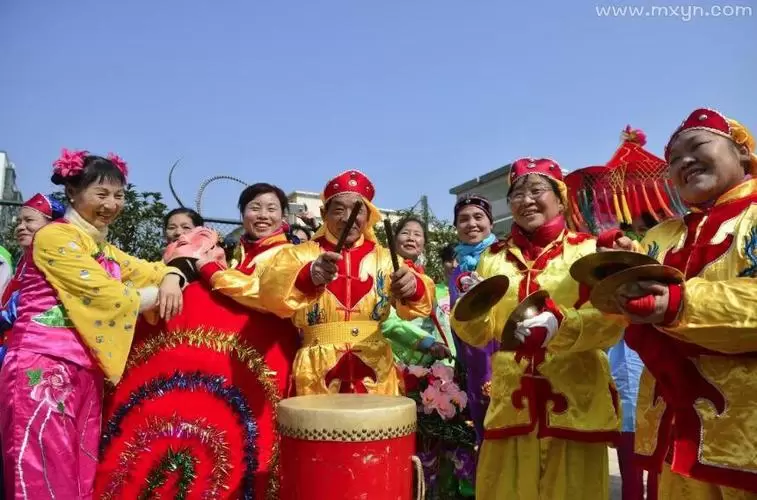 做梦听到敲锣打鼓 做梦给死人敲锣鼓插图