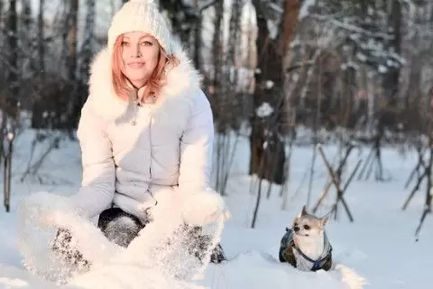 做梦梦到雪地里玩耍,已婚妇女梦见在雪地里玩插图