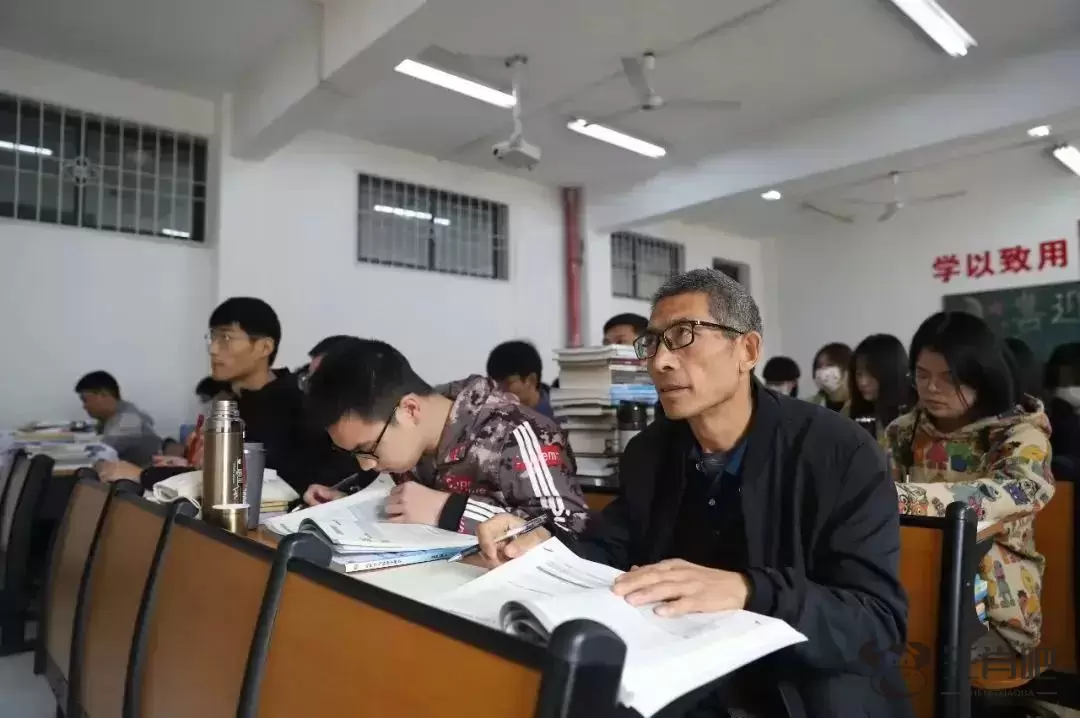 河南59岁大学生毕业了！他说“追梦何时都不晚”插图3