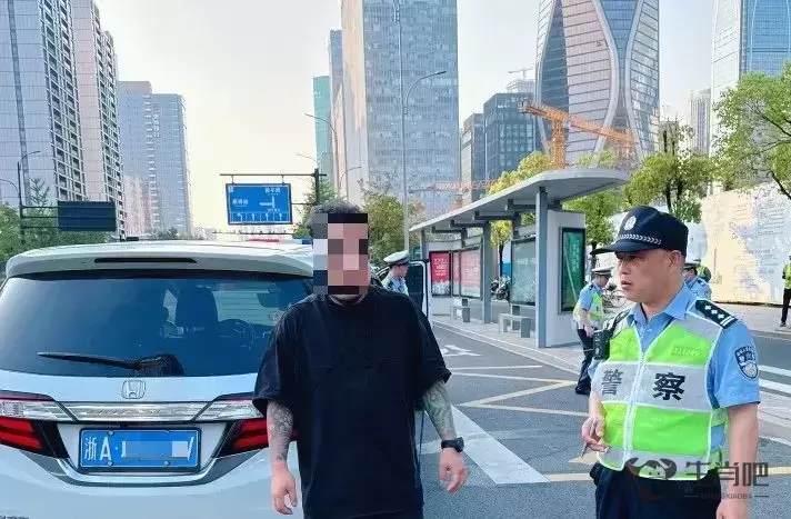 一男子在车内“昏迷”，交警上前却发现……插图4