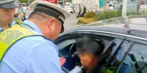 男子等红绿灯睡着 巢湖交警一查竟是醉驾缩略图