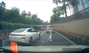 跨实线加塞，2次变道别车？罚！缩略图